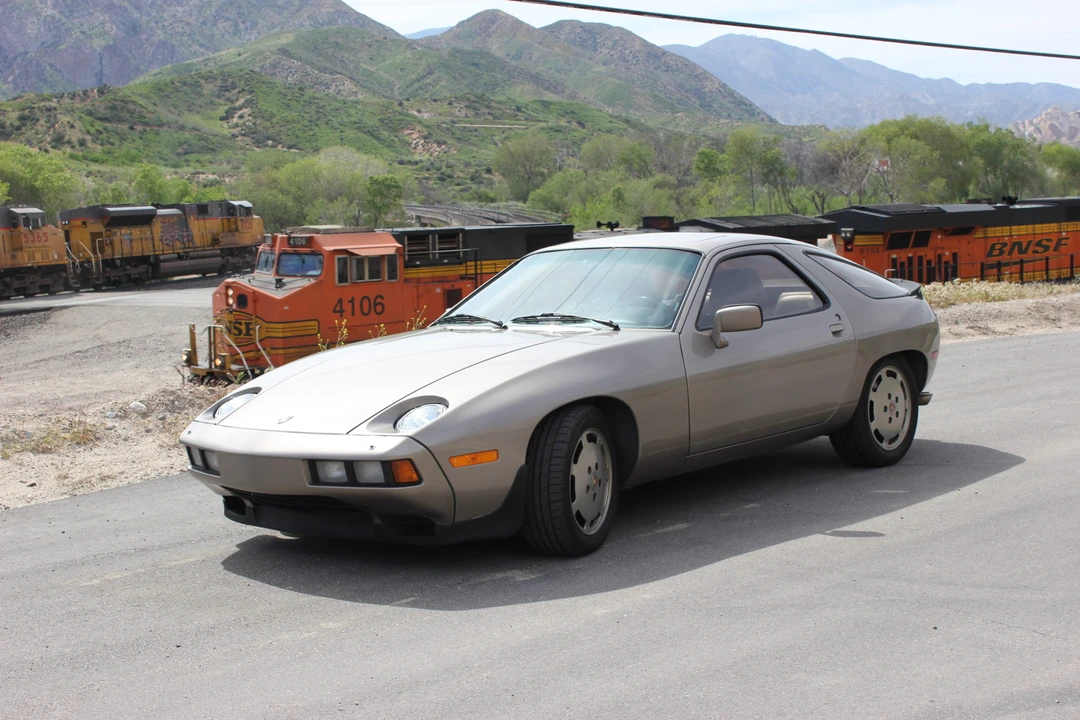 1982 Porsche 928 - Image 7 of 31