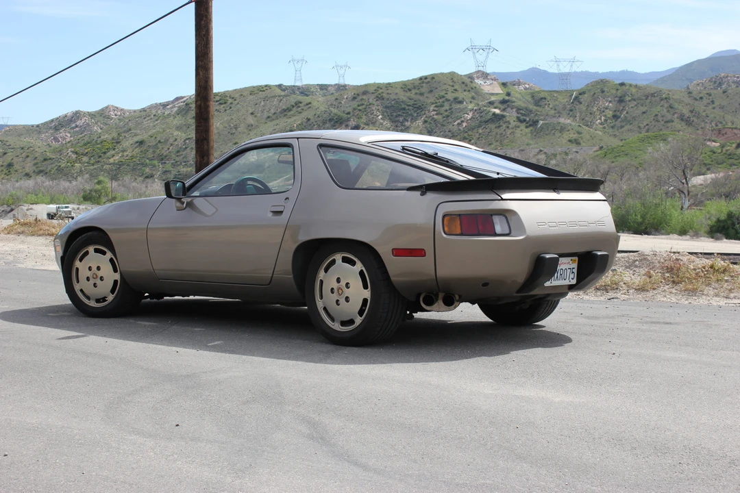 1982 Porsche 928 - Image 17 of 31