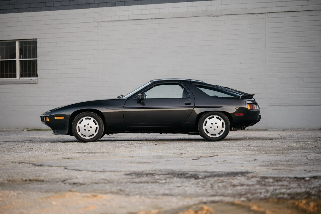 1982 Porsche 928 - Image 6 of 31
