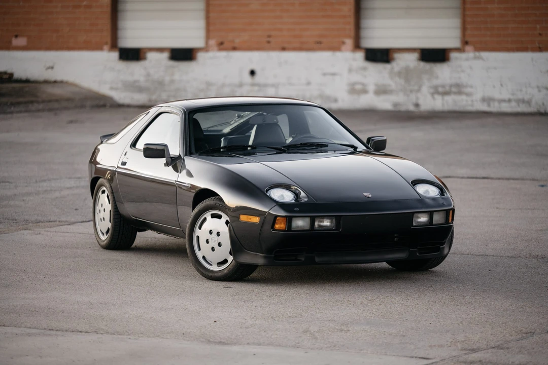 1982 Porsche 928 - Image 2 of 31