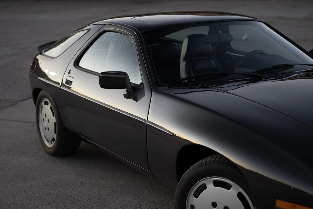 1982 Porsche 928 - Image 10 of 31