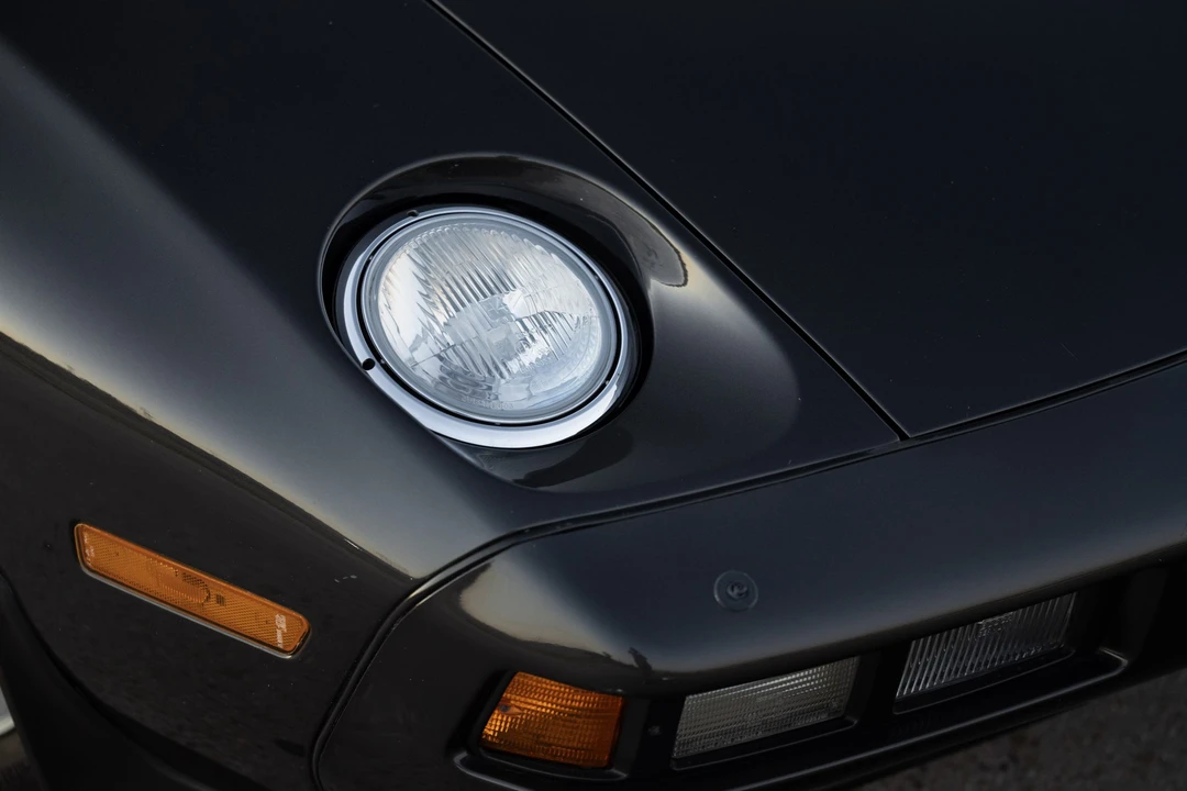 1982 Porsche 928 - Image 16 of 31