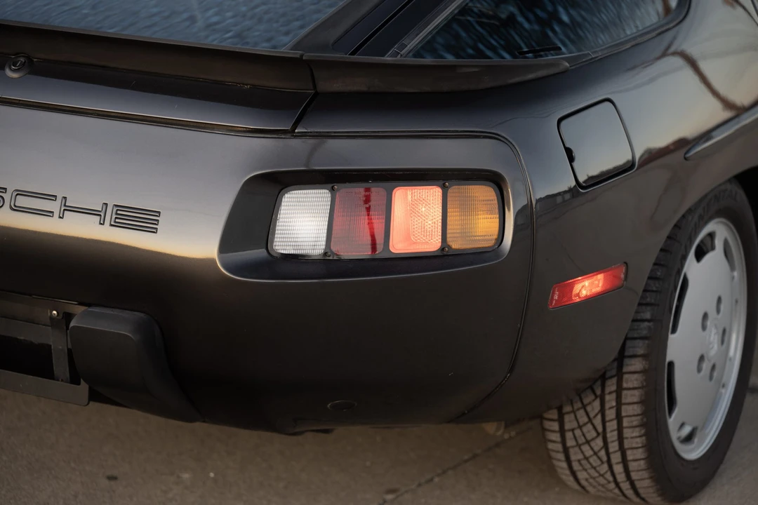 1982 Porsche 928 - Image 22 of 31