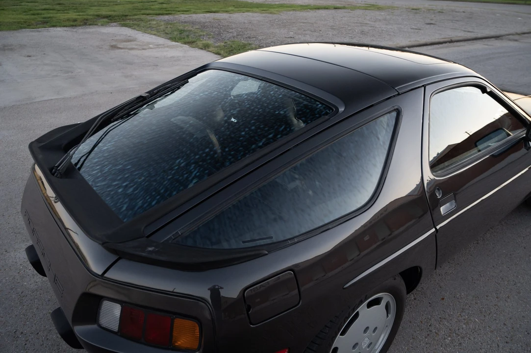 1982 Porsche 928 - Image 13 of 31