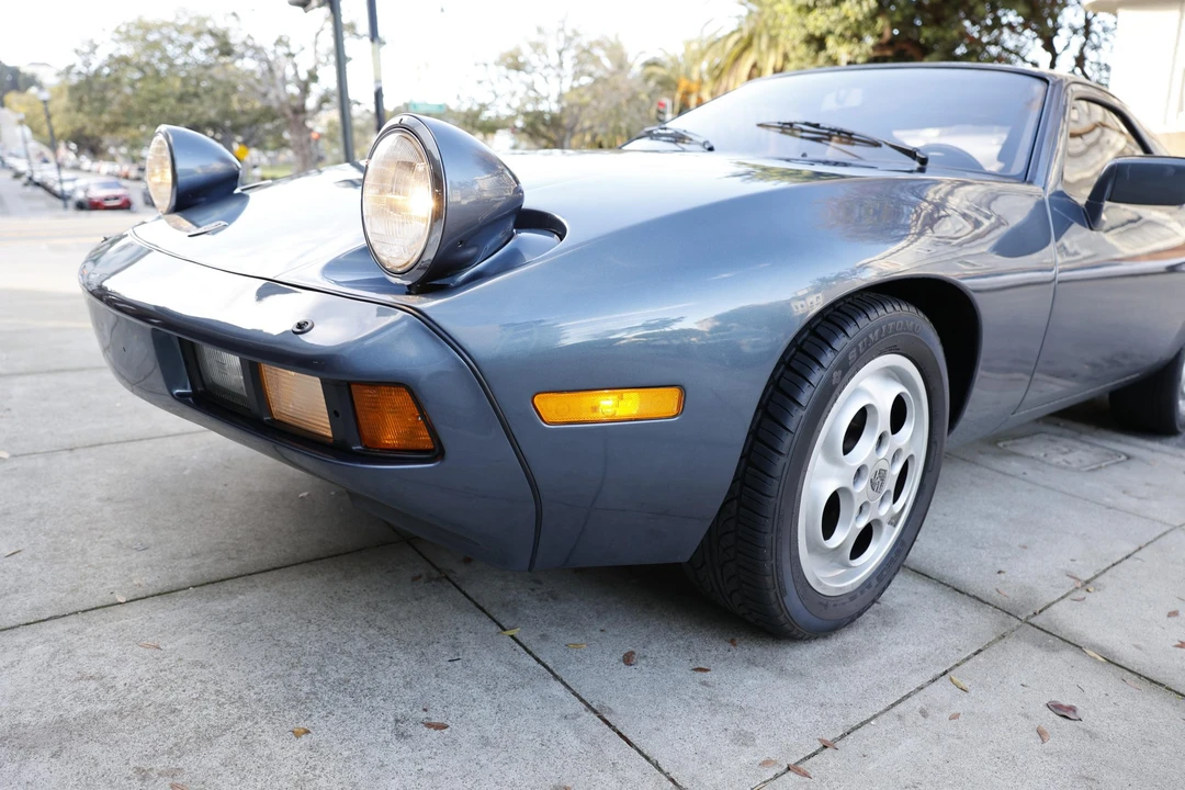 1982 Porsche 928 - Image 4 of 31