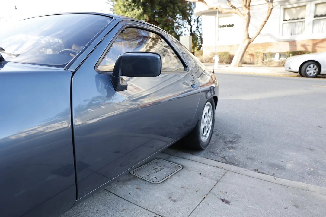1982 Porsche 928 - Image 18 of 31
