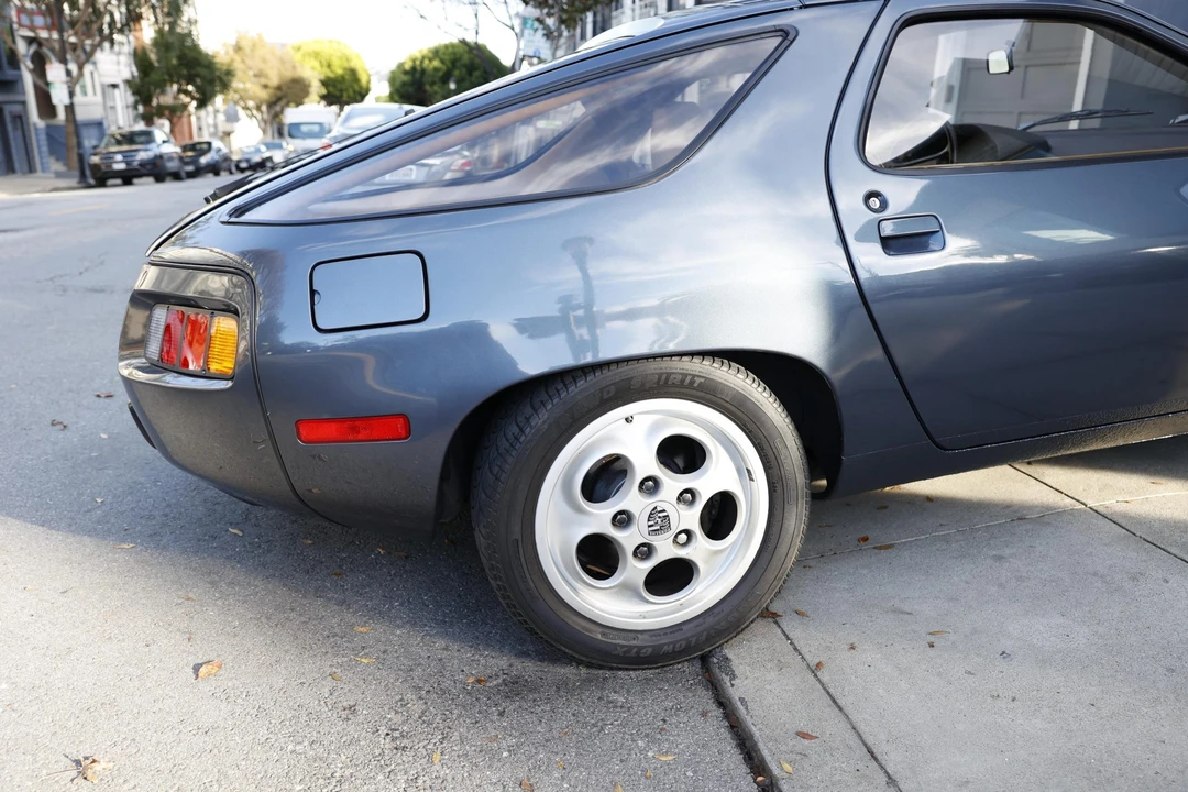 1982 Porsche 928 - Image 29 of 31