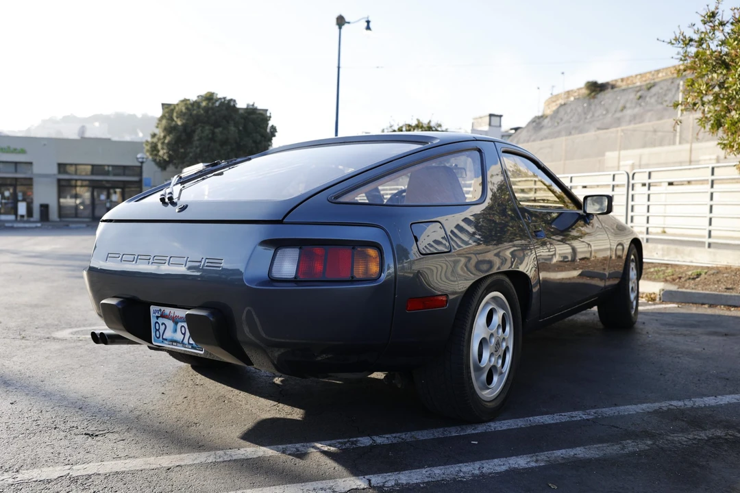 1982 Porsche 928 - Image 11 of 31
