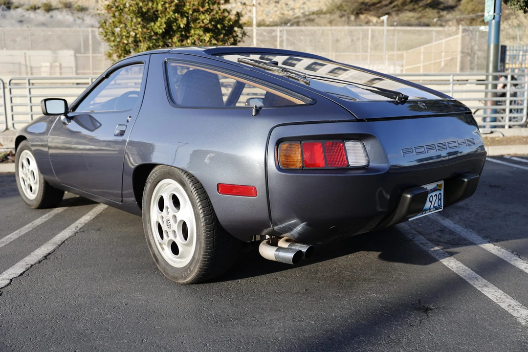 1982 Porsche 928 - Image 8 of 31
