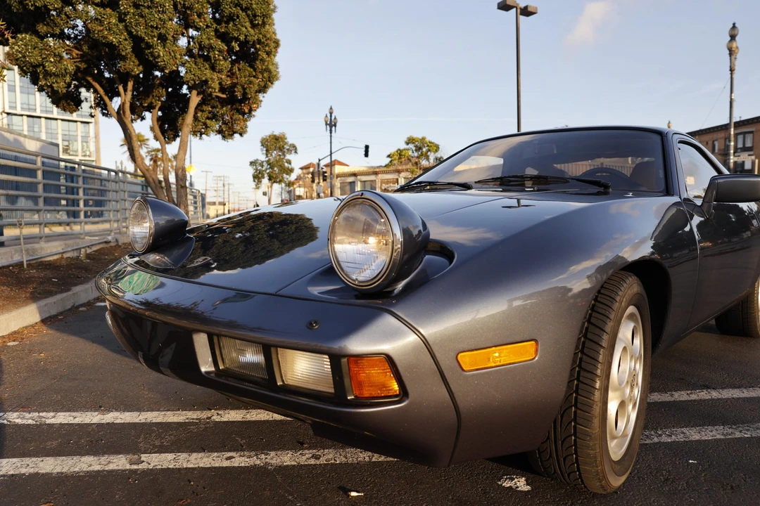 1982 Porsche 928 - Image 14 of 31