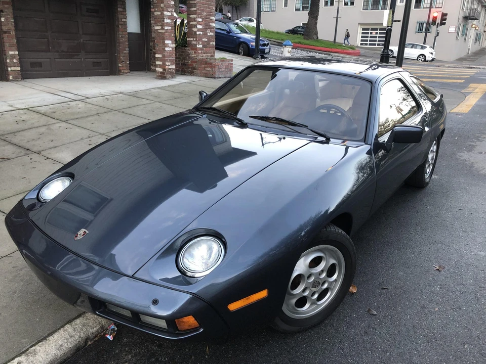 1982 Porsche 928 - Image 2 of 31