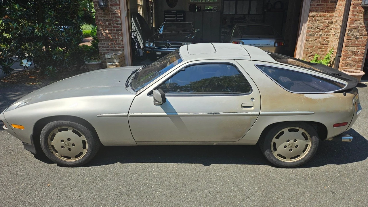 1982 Porsche 928 - Image 4 of 13