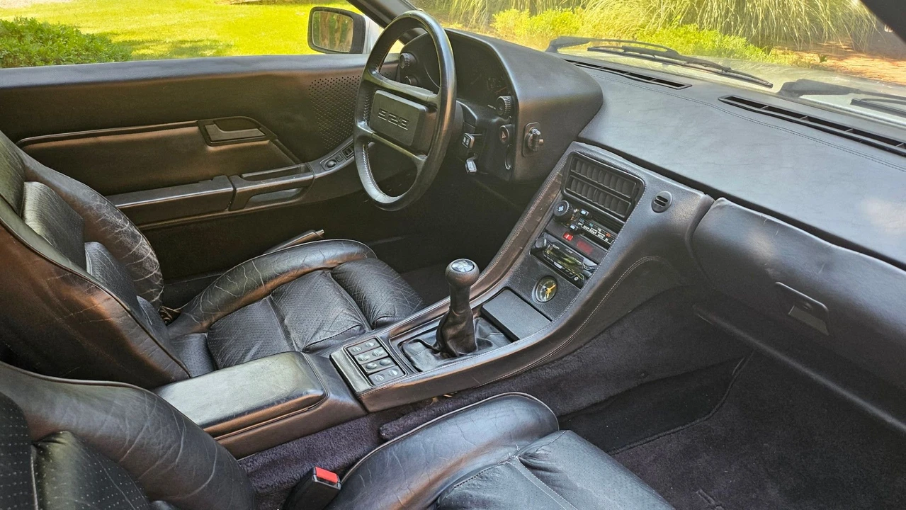 1982 Porsche 928 - Image 8 of 13