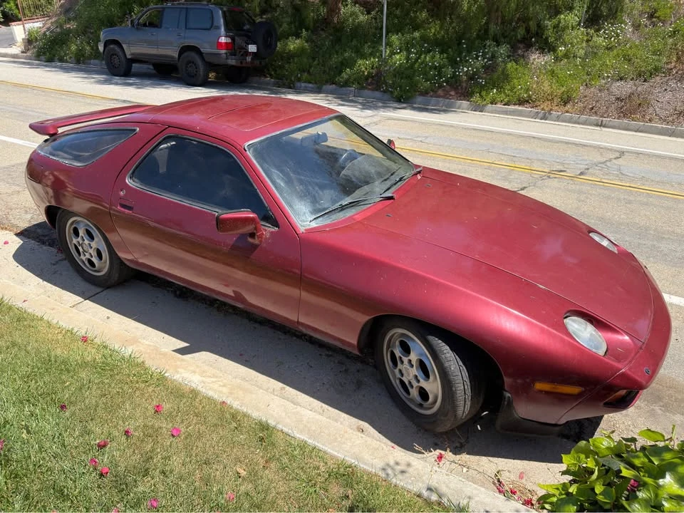 1982 Porsche 928 - Image 2 of 3