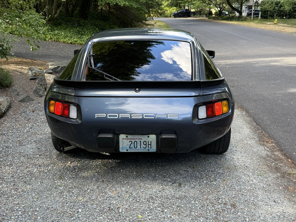 1982 Porsche 928 - Image 10 of 25