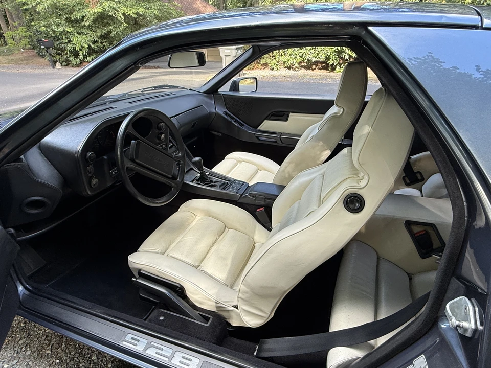 1982 Porsche 928 - Image 13 of 25