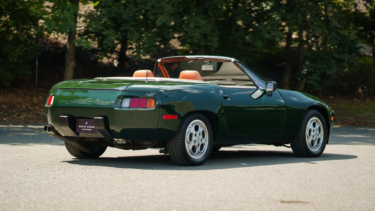 1982 Porsche 928 - Image 3 of 31