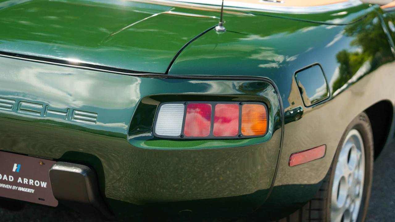 1982 Porsche 928 - Image 27 of 31