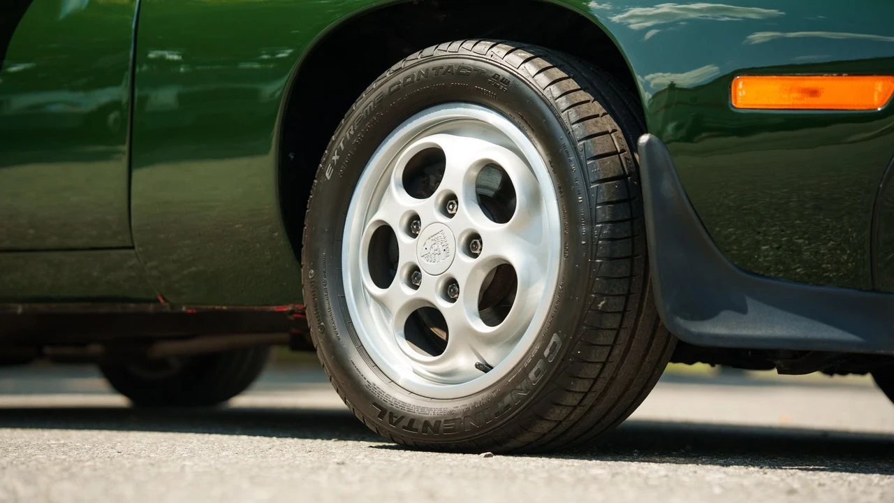 1982 Porsche 928 - Image 19 of 31