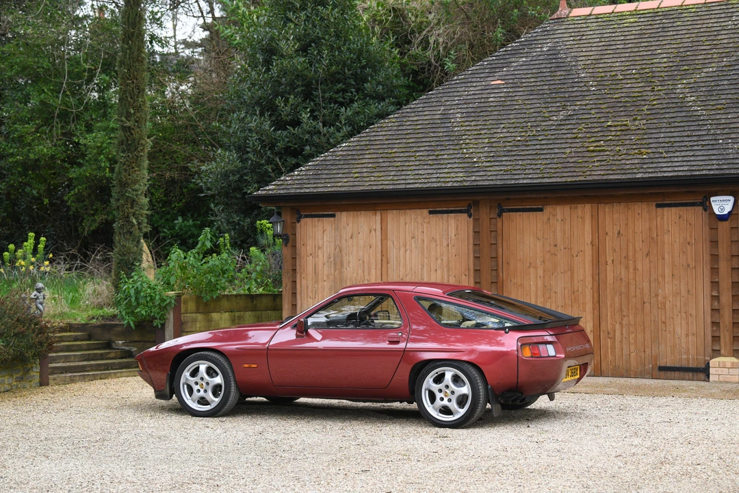 1982 Porsche 928 - Image 10 of 31