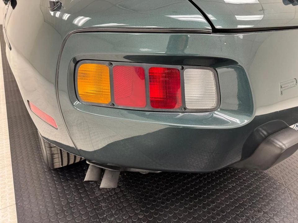 1982 Porsche 928 - Image 18 of 21