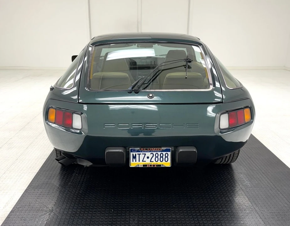 1982 Porsche 928 - Image 4 of 21