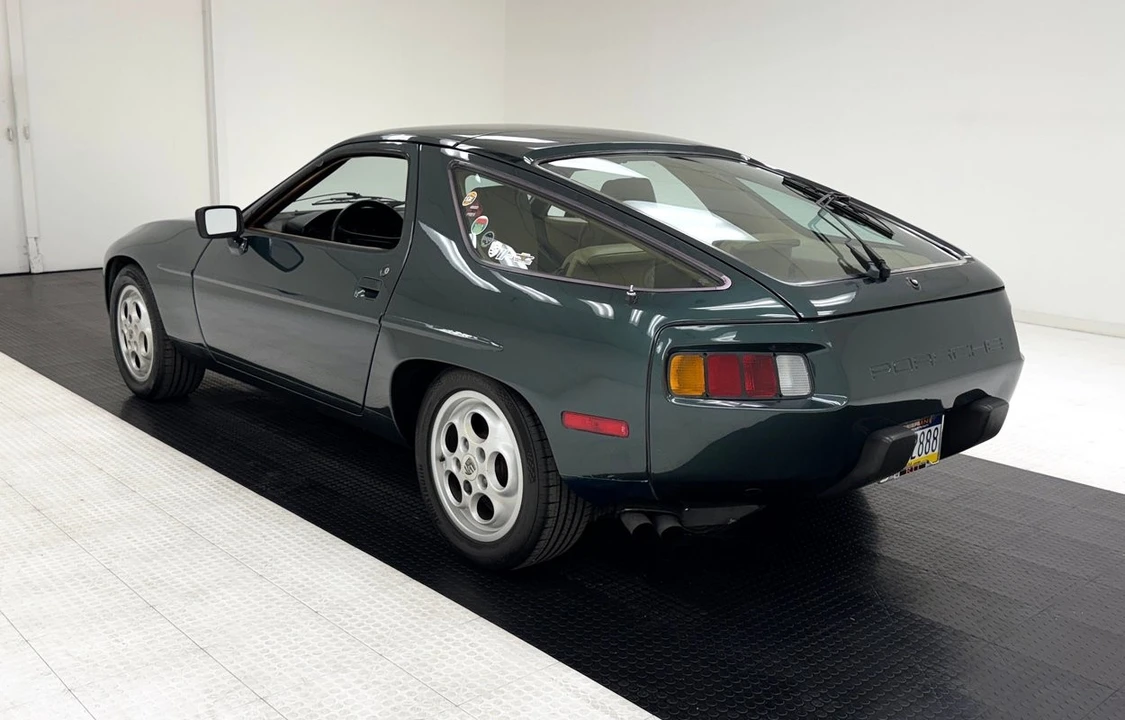 1982 Porsche 928 - Image 3 of 21