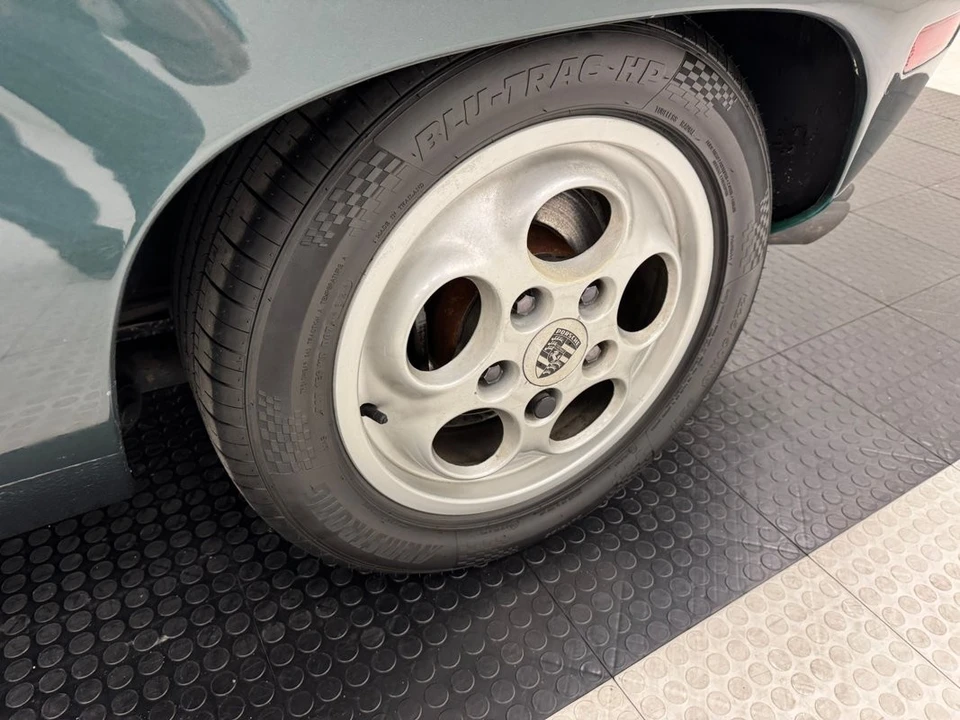 1982 Porsche 928 - Image 16 of 21