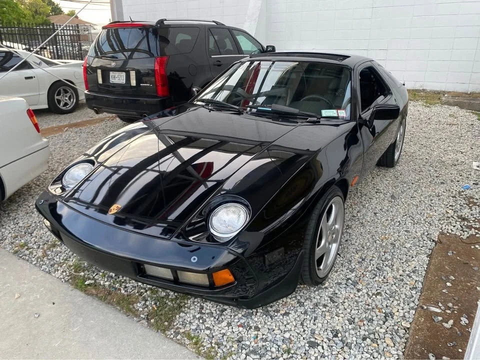 1982 Porsche 928 - Image 7 of 10