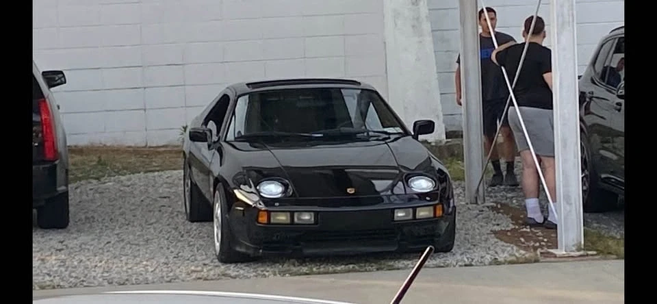 1982 Porsche 928 - Image 6 of 10