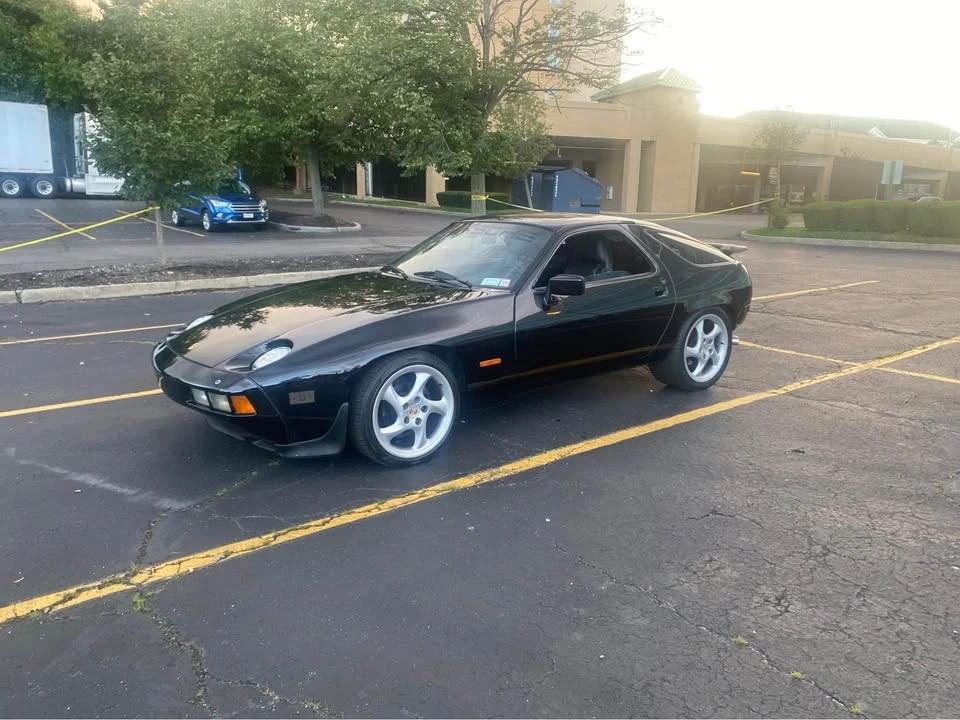 1982 Porsche 928 - Image 8 of 10