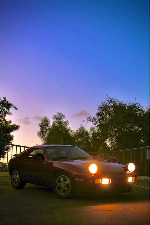 1982 Porsche 928 - Image 2 of 5