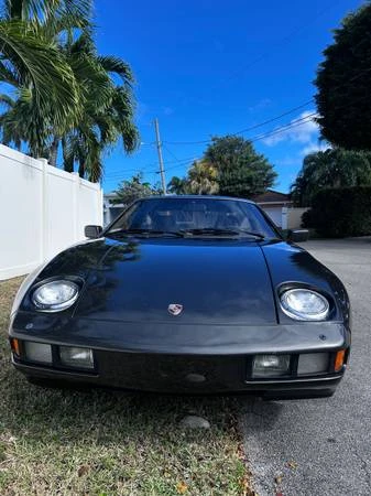 1982 Porsche 928 - Image 8 of 13