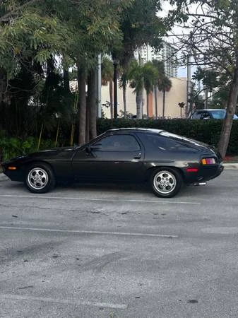 1982 Porsche 928 - Image 10 of 13