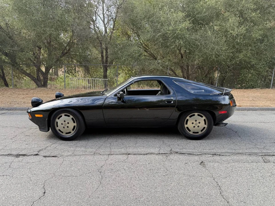 1982 Porsche 928 - Image 4 of 20