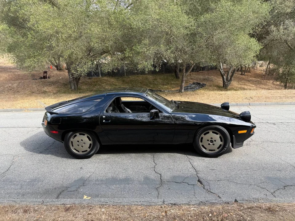 1982 Porsche 928 - Image 9 of 20