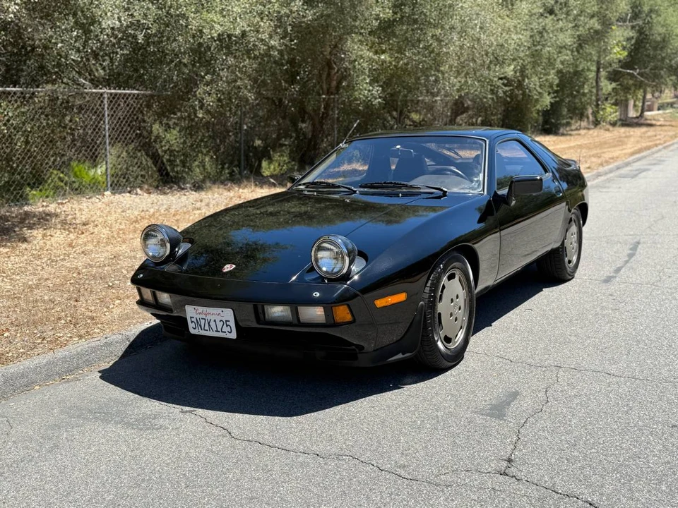 1982 Porsche 928 - Image 3 of 21
