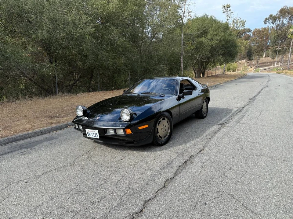1982 Porsche 928 - Image 3 of 20