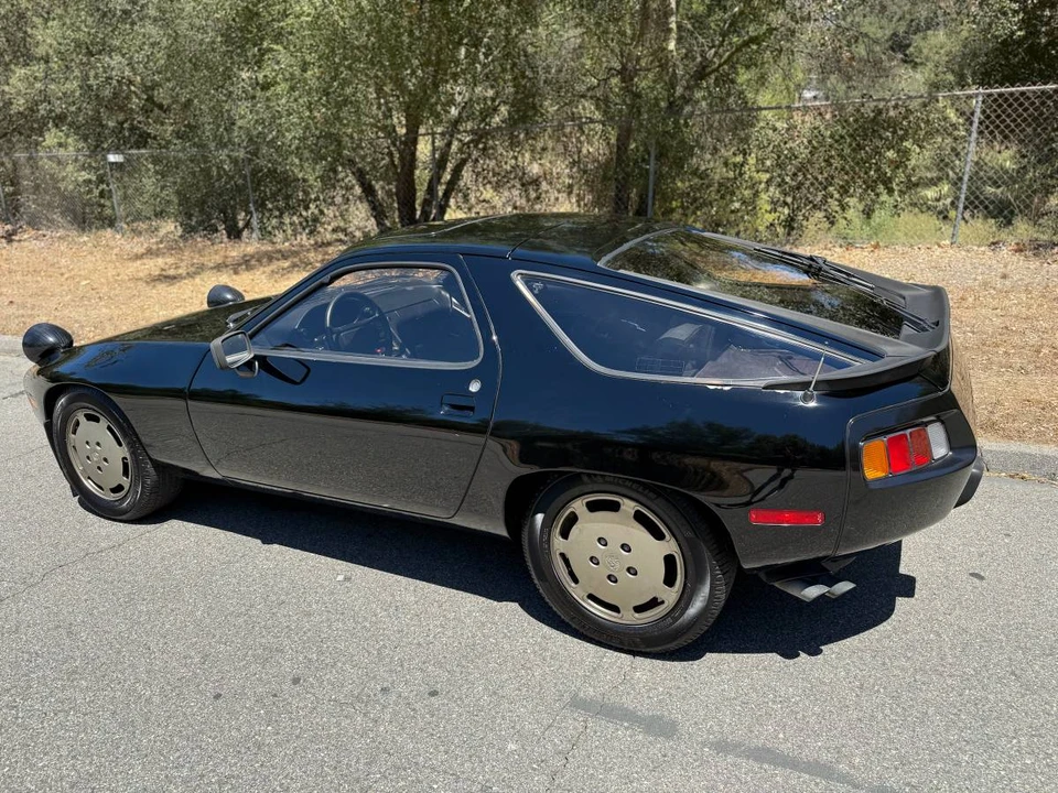 1982 Porsche 928 - Image 8 of 21