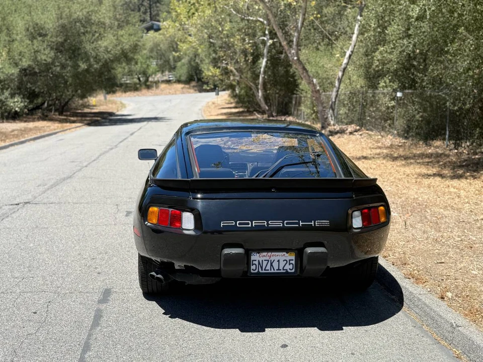 1982 Porsche 928 - Image 9 of 21