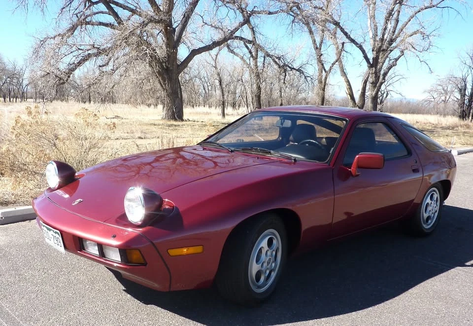 1982 Porsche 928 - Image 6 of 13