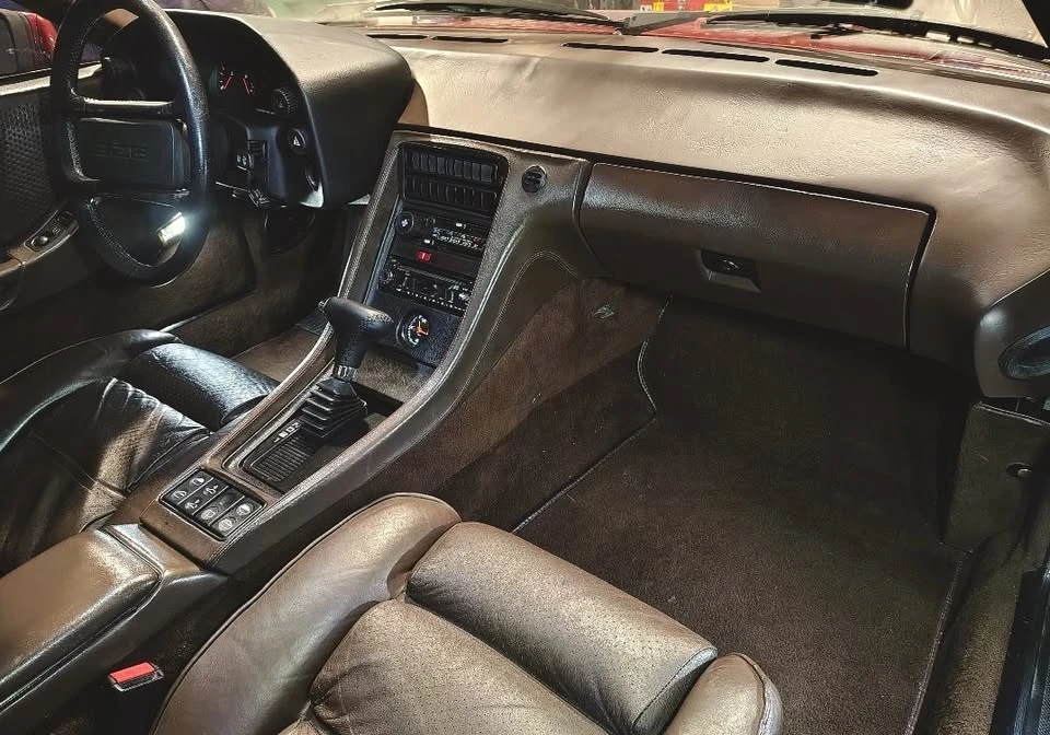 1982 Porsche 928 - Image 9 of 13