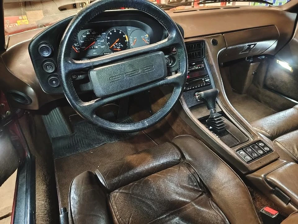1982 Porsche 928 - Image 8 of 13