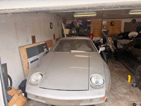 1982 Porsche 928