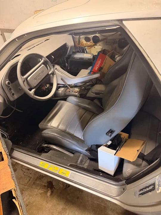 1982 Porsche 928 - Image 2 of 4