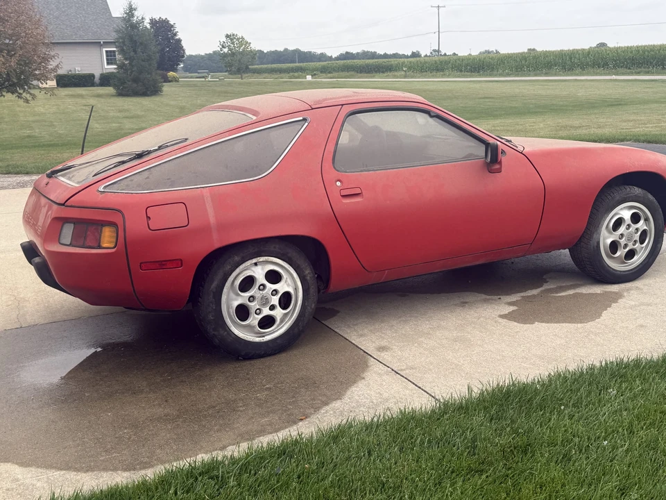 1982 Porsche 928 - Image 5 of 31