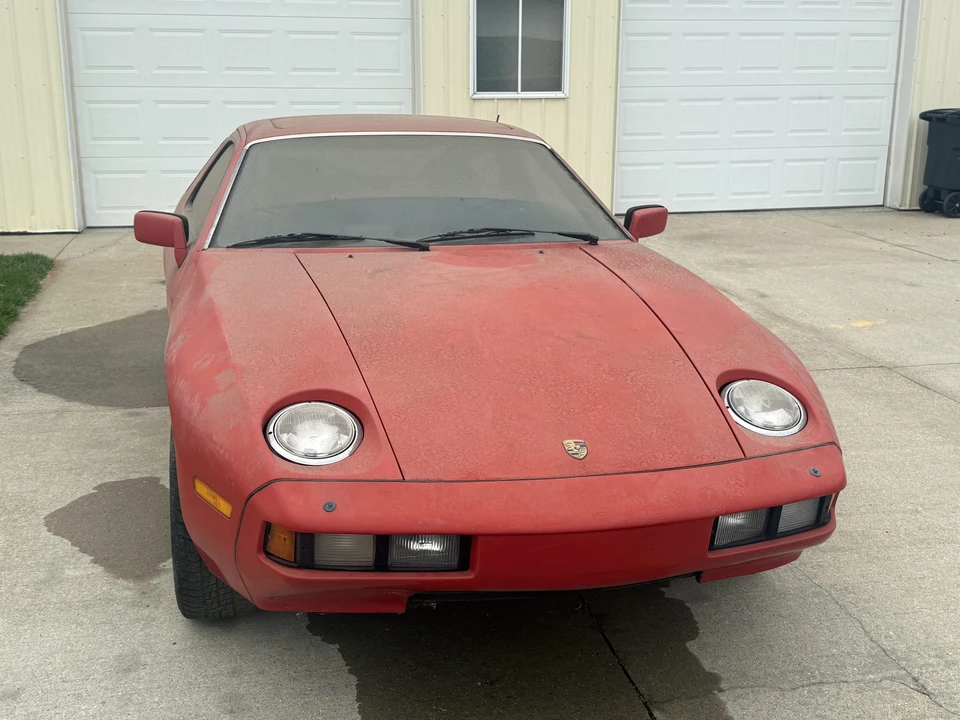 1982 Porsche 928 - Image 3 of 31
