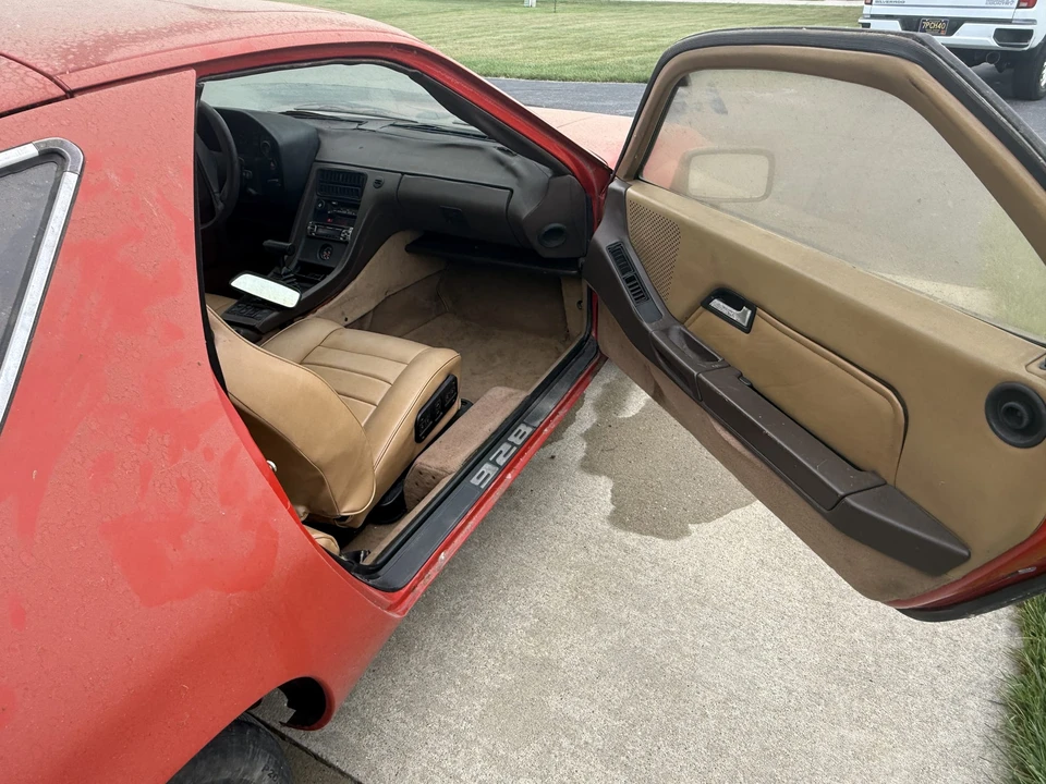 1982 Porsche 928 - Image 29 of 31