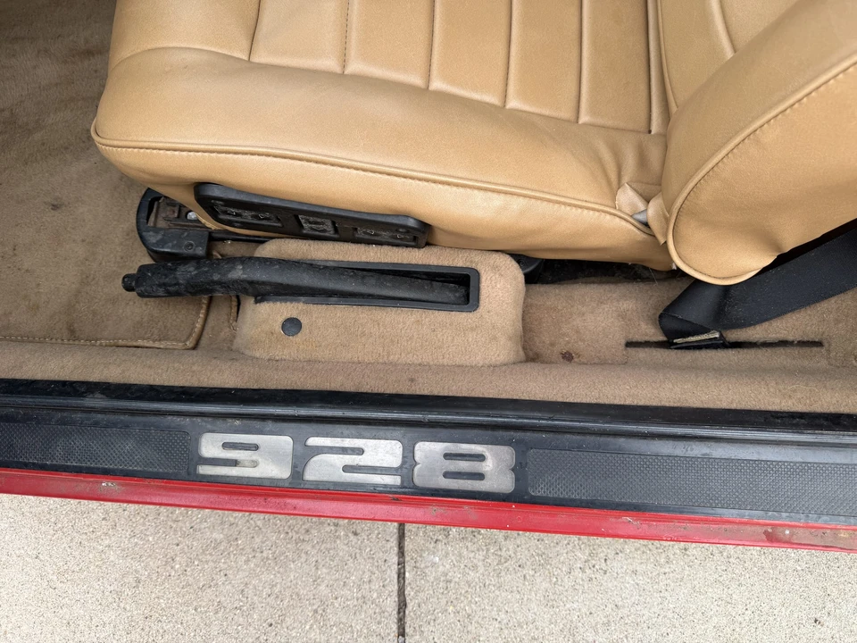 1982 Porsche 928 - Image 27 of 31