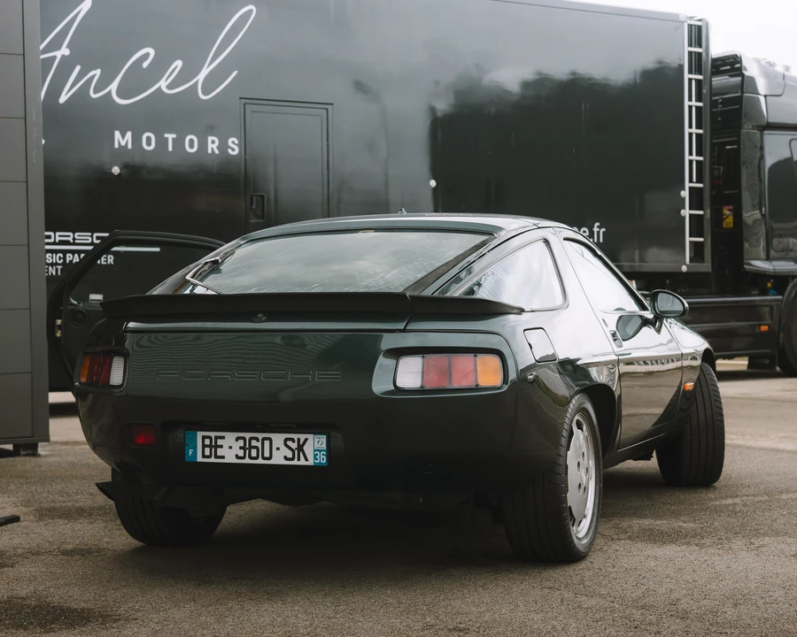1982 Porsche 928 S - Image 13 of 31